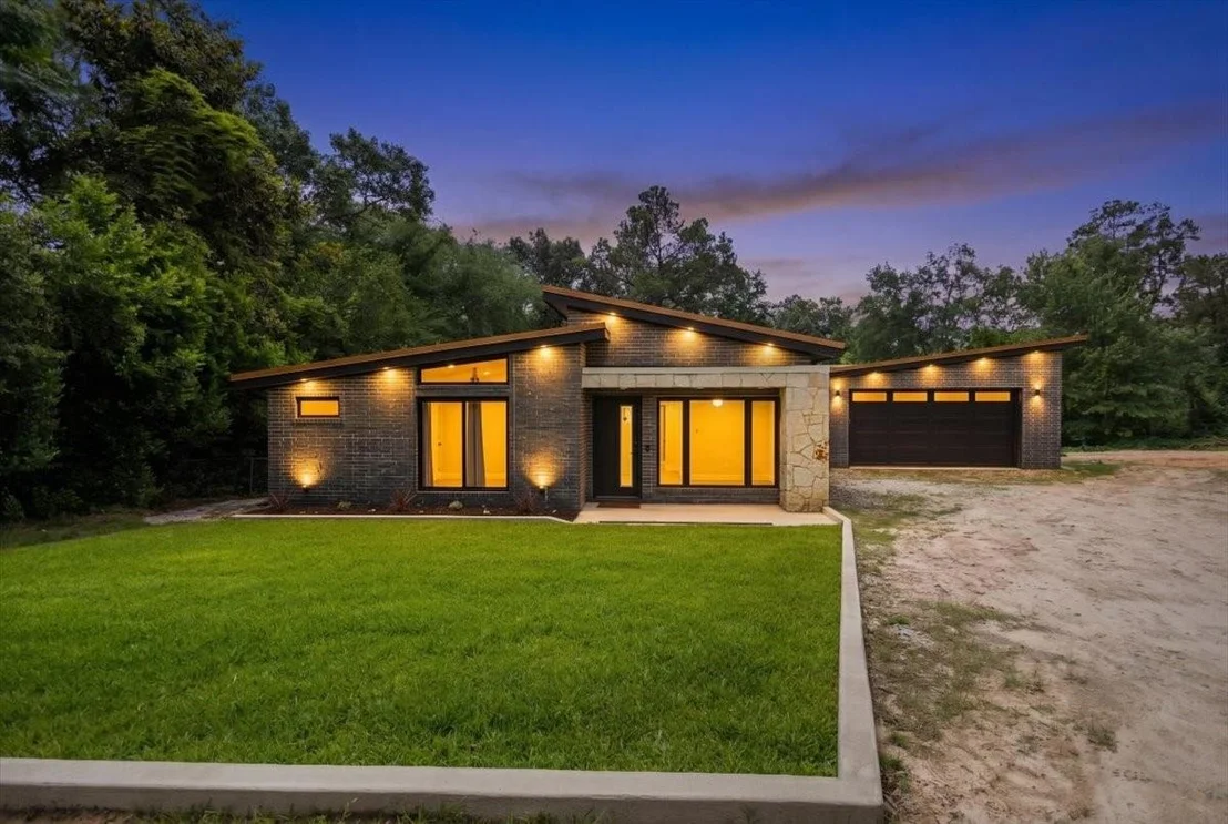 Photo of 215 Brookside Drive