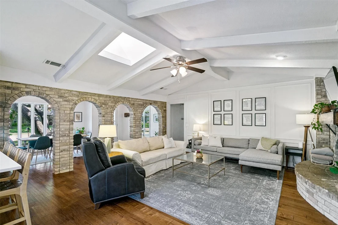 Photo of 2736 Grandview Drive