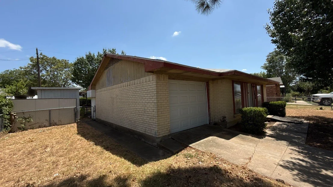 Photo of 3976 Avocado Drive