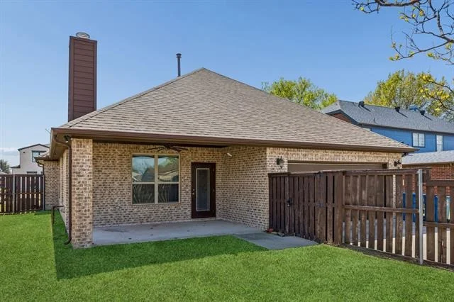 Photo of 8005 Lake Bend Drive