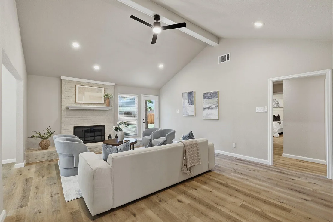 Photo of 924 Edgefield Trail