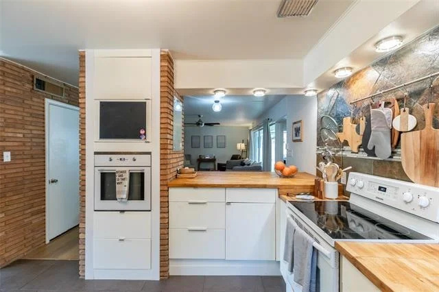 Photo of 734 Westwood Drive