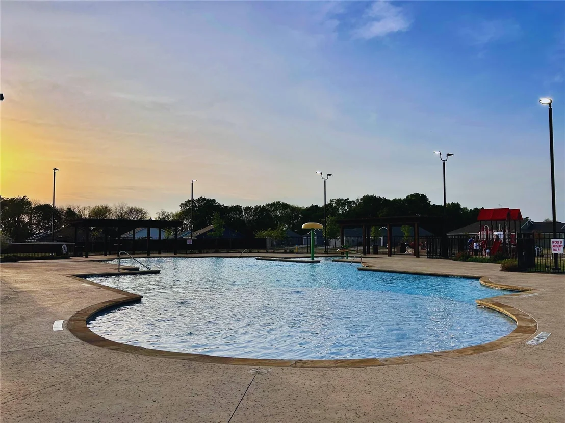 Photo of 902 Blue Heron Drive