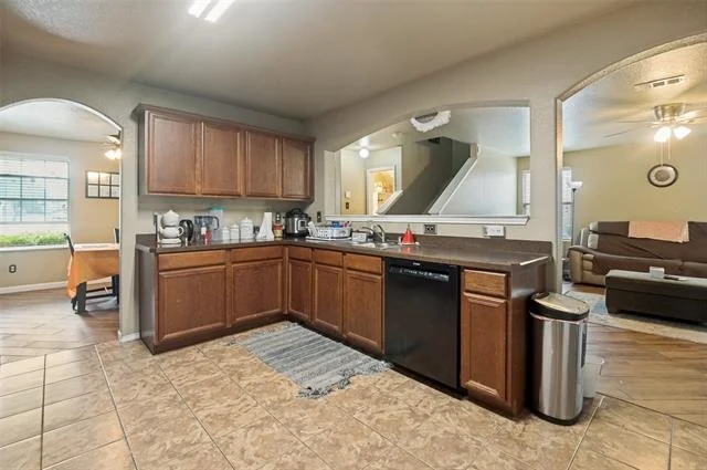 Photo of 727 Lentisco Drive