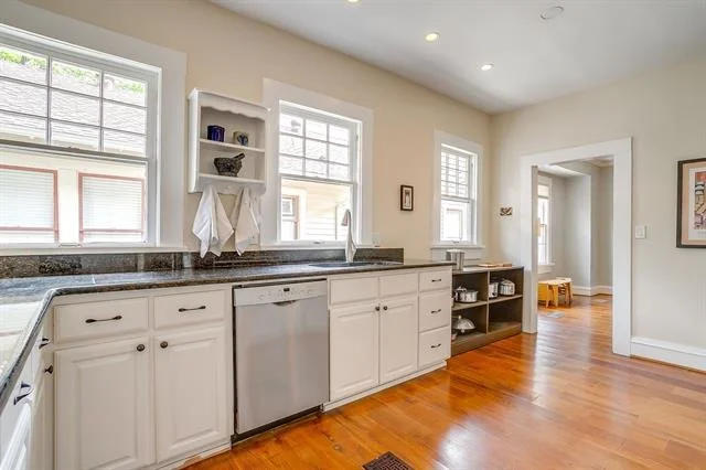 Photo of 2012 Fairmount Avenue