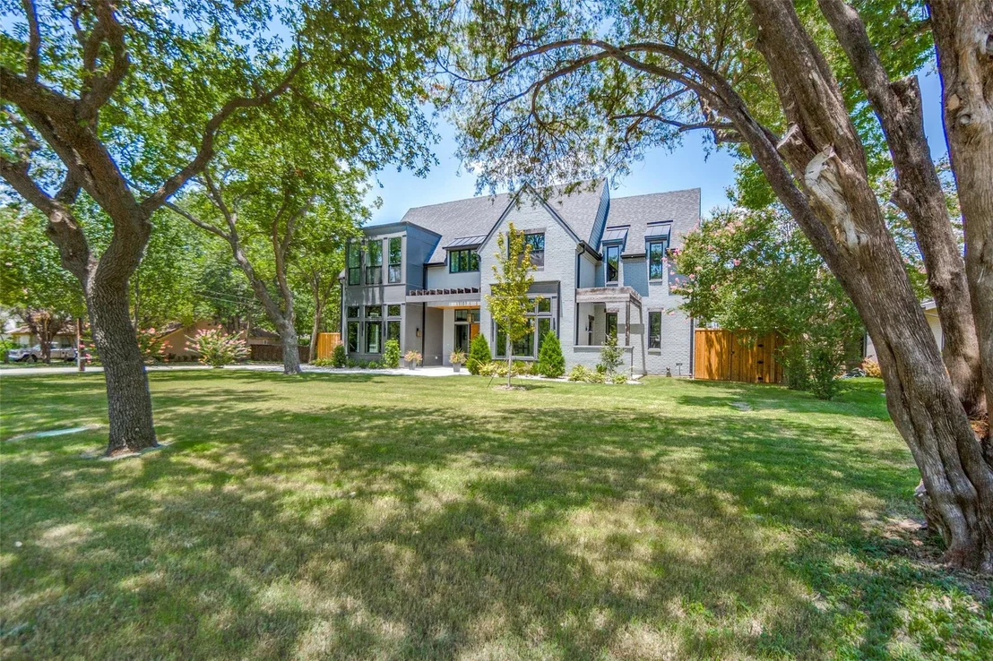Photo of 9317 Redondo Drive
