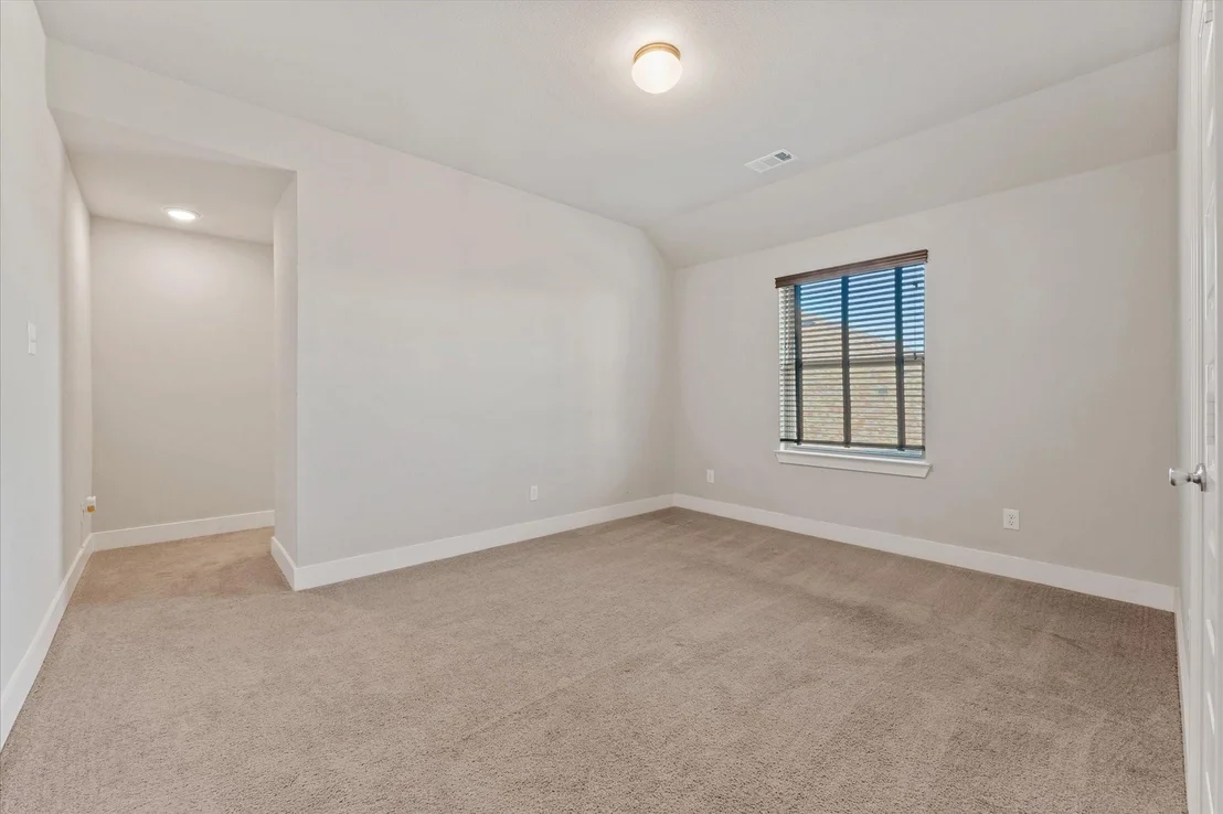 Photo of 2044 Longbridge Road