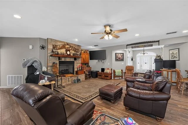 Photo of 400,401 Third Street