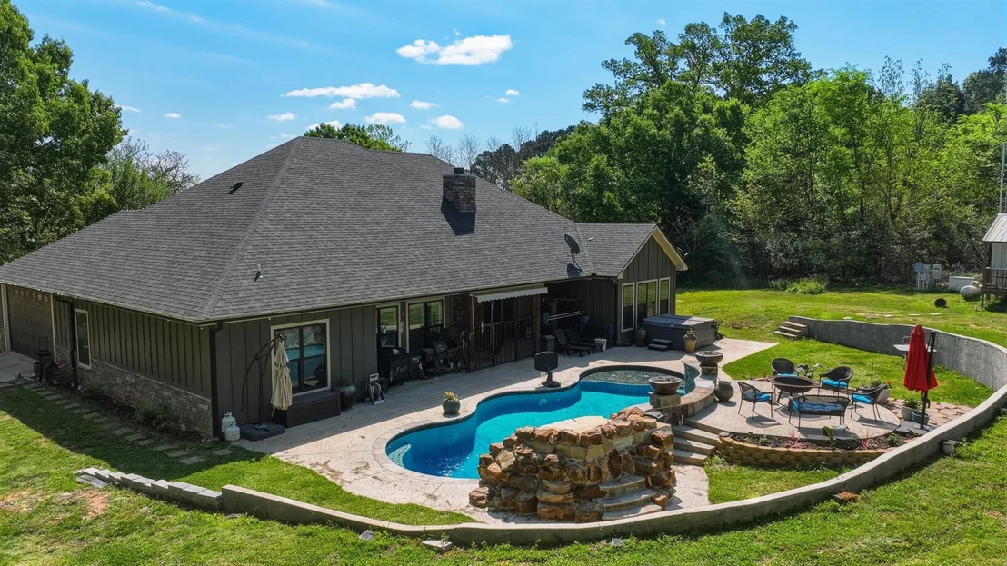 Photo of 847 Calloway Road