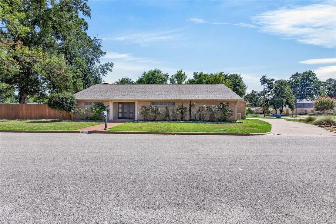 Photo of 726 Mulberry Drive