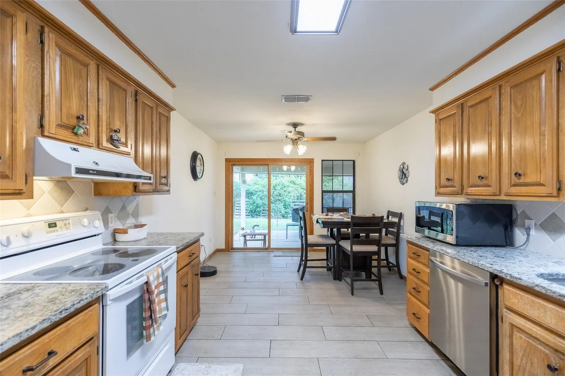 Photo of 3166 Constitution Avenue