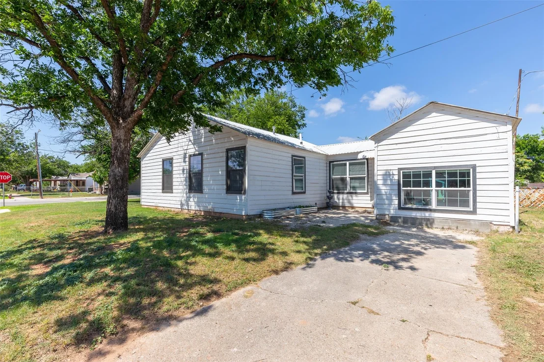 Photo of 2302 N 18th Street