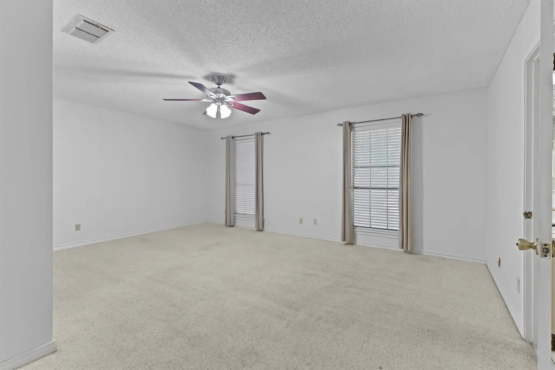 Photo of 1656 Pineview Lane