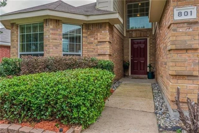 Photo of 801 Mahogany Drive