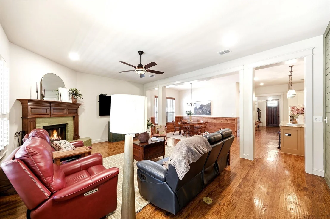 Photo of 7205 Darrow Drive