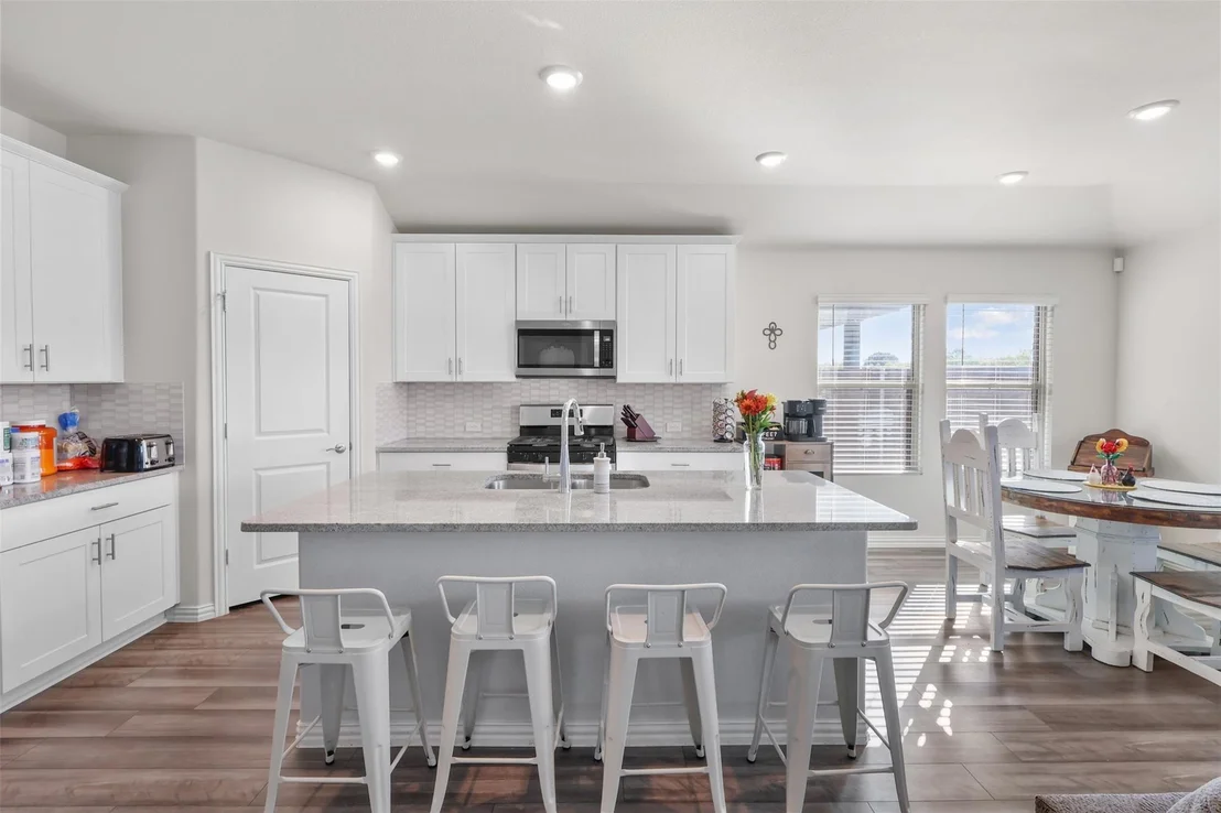 Photo of 3505 Kingsview Drive