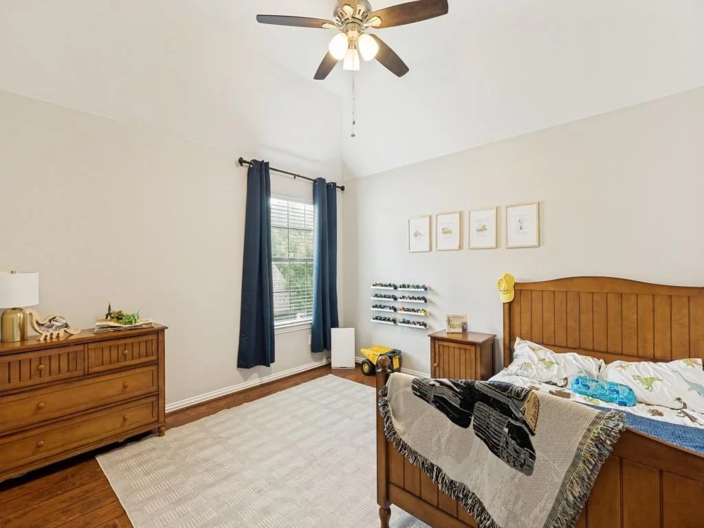 Photo of 1001 Thornapple Drive