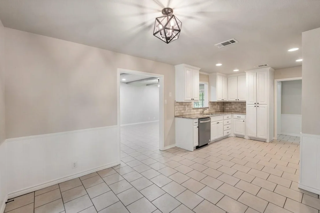 Photo of 1 Oakridge Circle