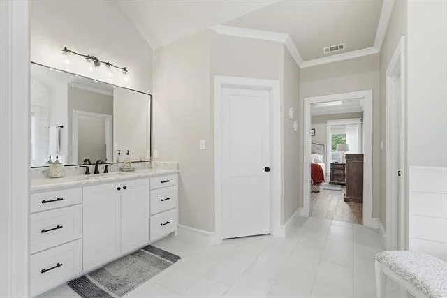 Photo of 416 Deer Point Cove