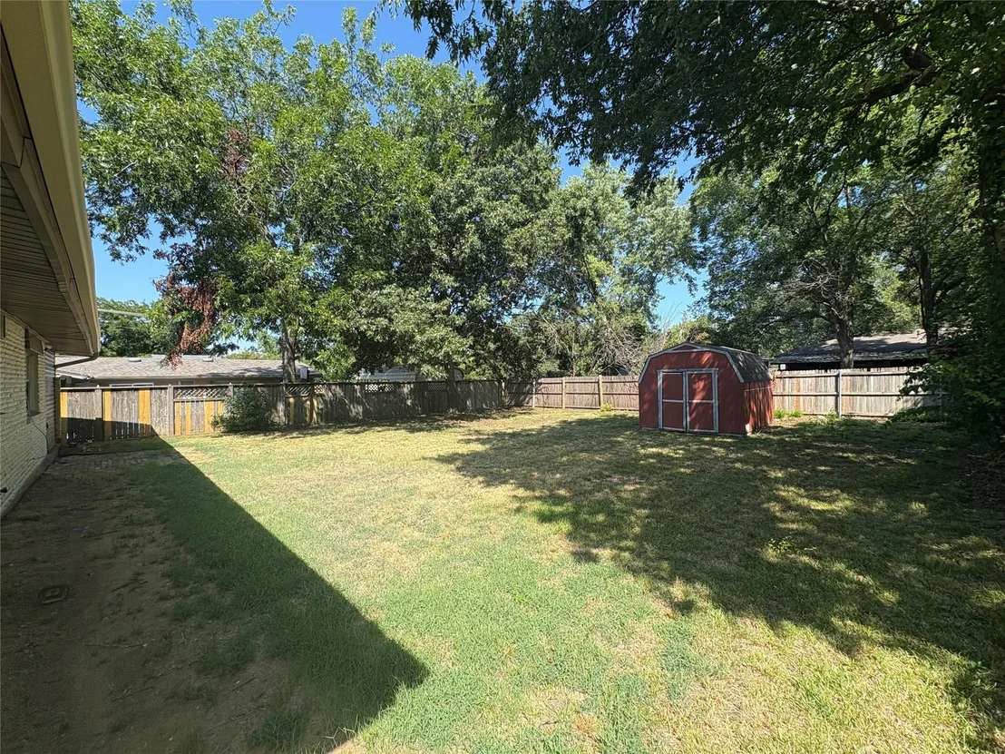 Photo of 425 W Lamberth Road