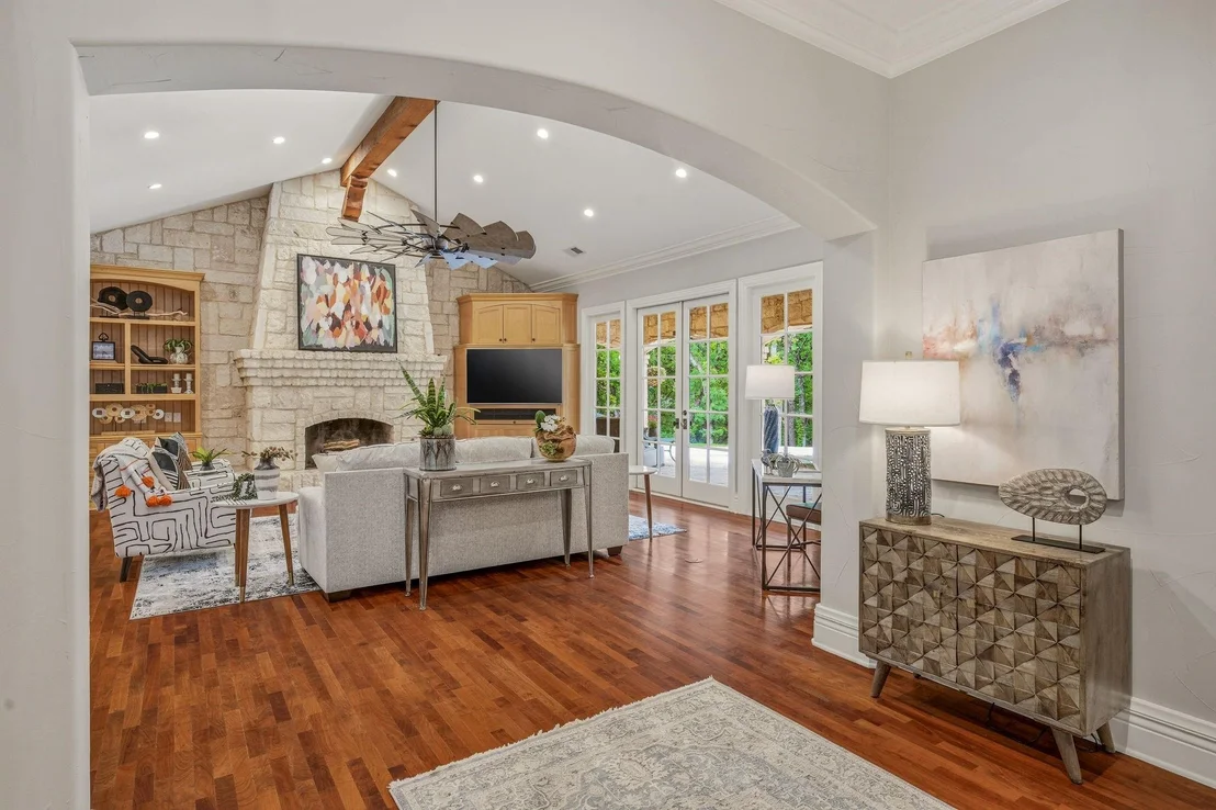 Photo of 6436 Valley Creek