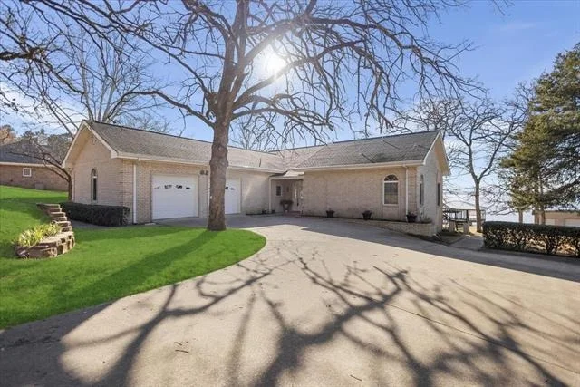 Photo of 20520 Clearwater Circle