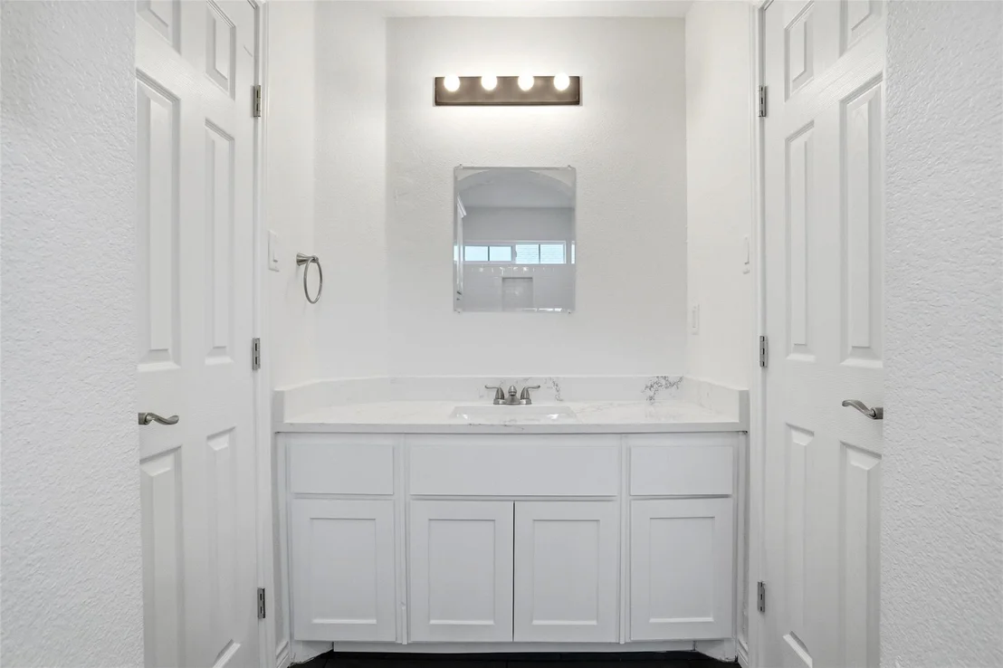 Photo of 208 Wisteria Way