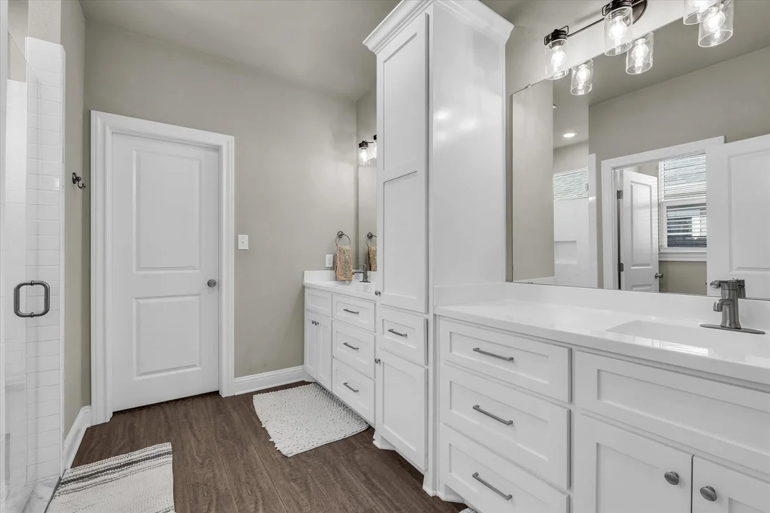 Photo of 132 Swan Lake