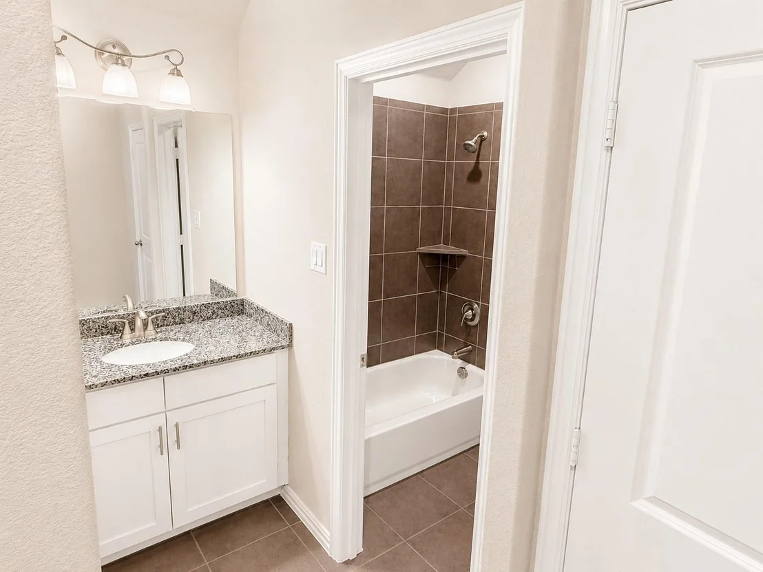 Photo of 136 Bowling Green Avenue