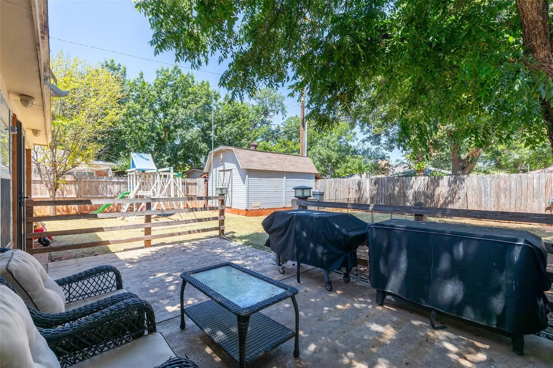 Photo of 4002 Ligustrum Drive