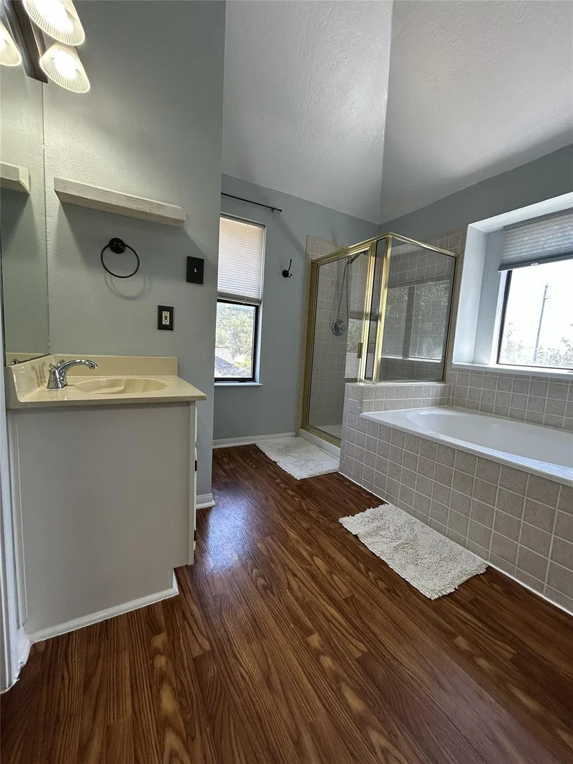 Photo of 602 N River Crest