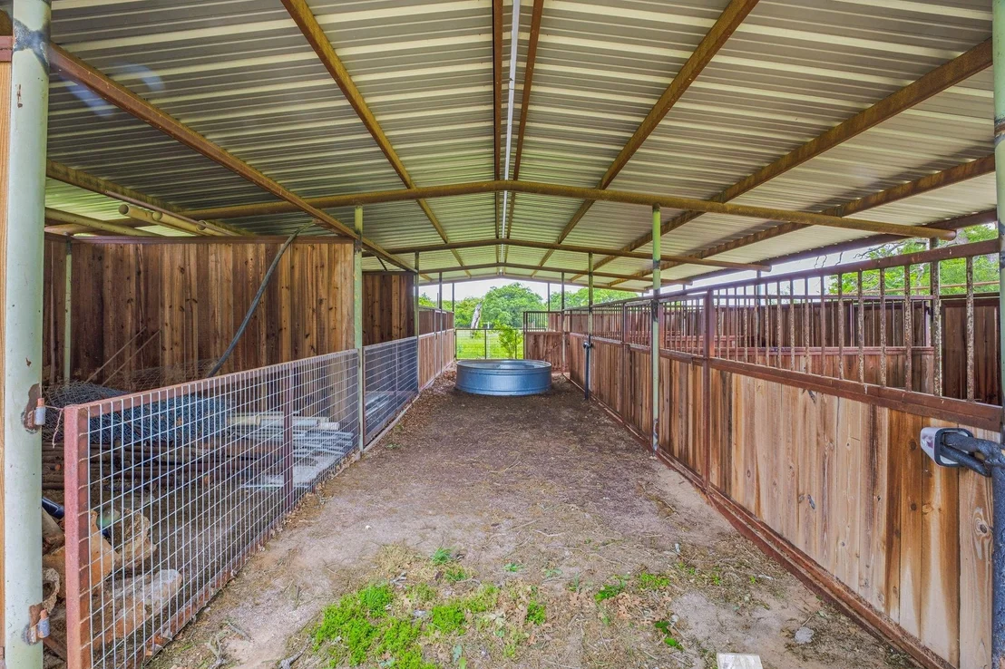 Photo of 621 County Road 484