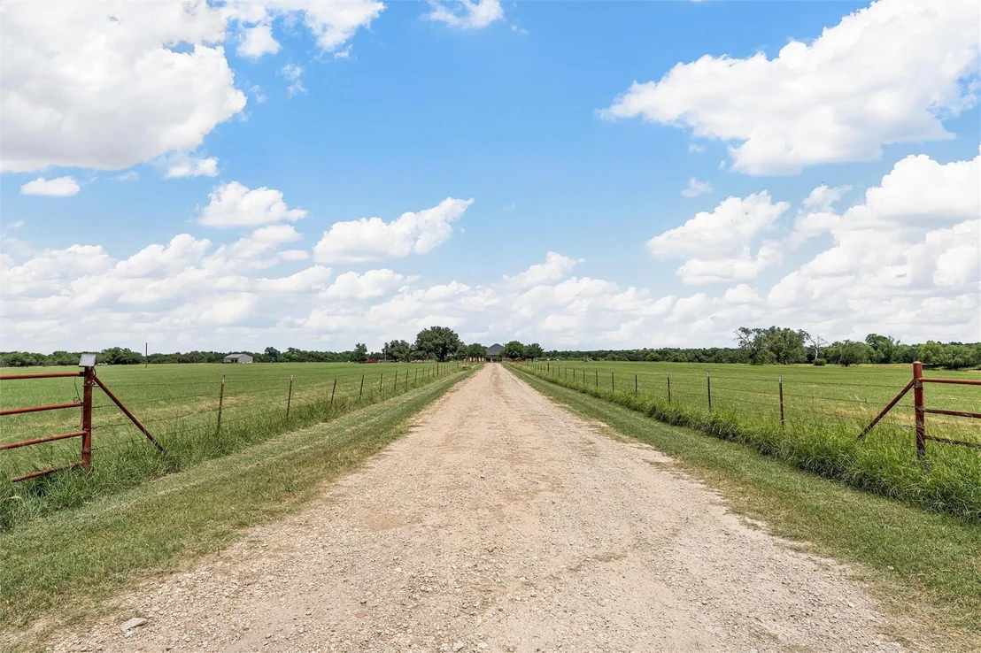 Photo of 654 County Road 473