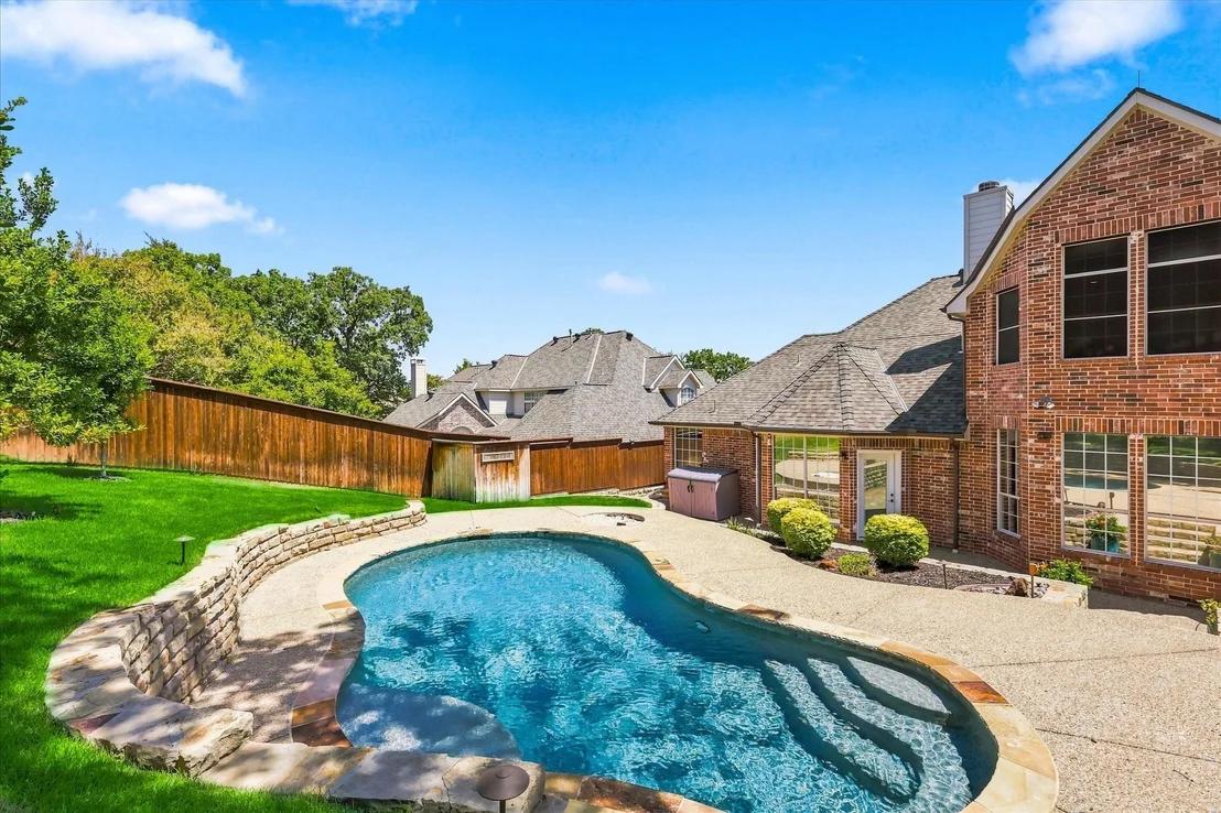 Photo of 708 Lakeway Drive