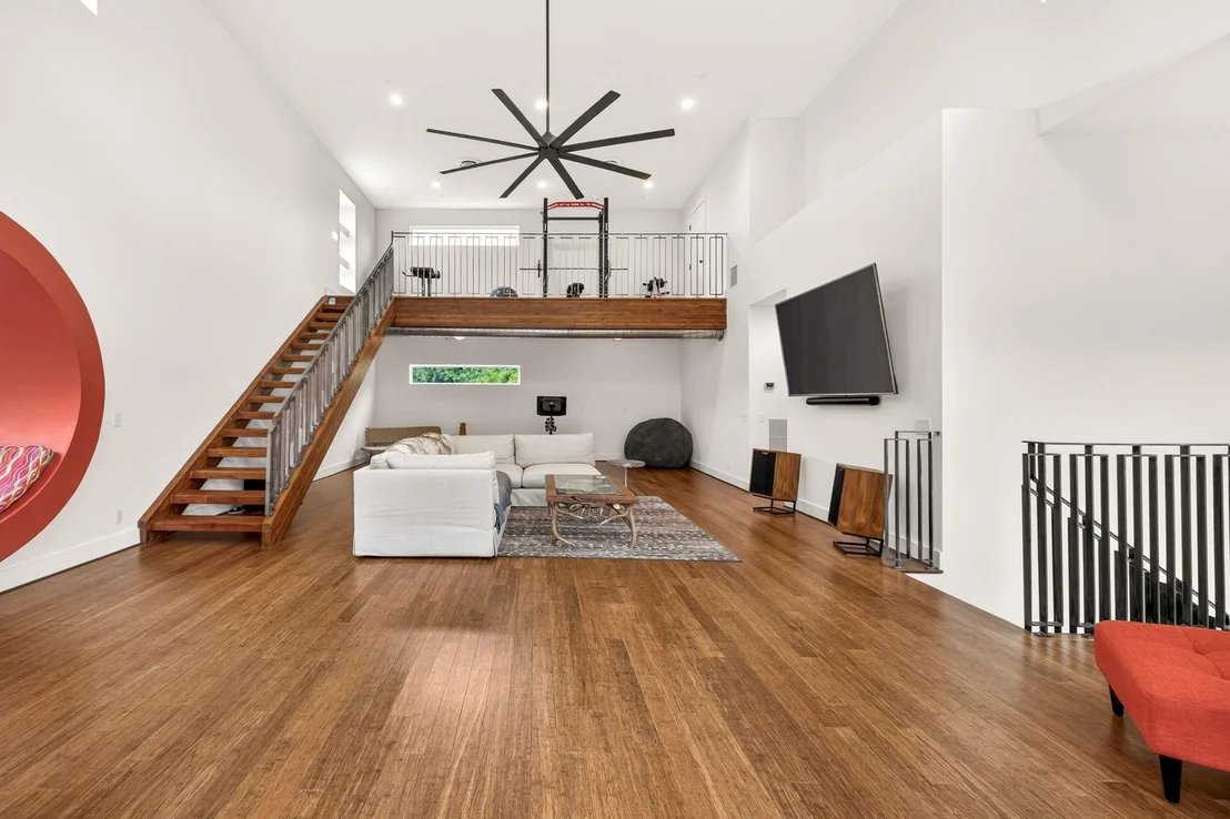 Photo of 5205 Royal Lane