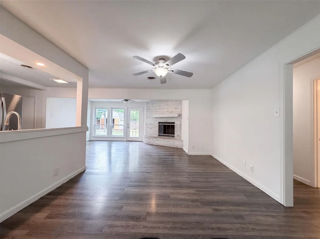Photo of 1805 Brookview Drive