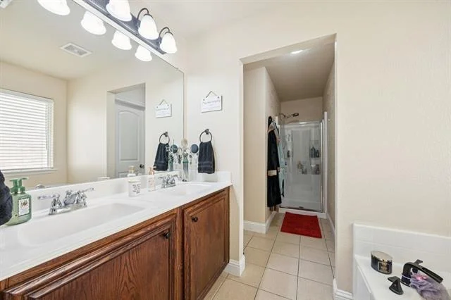 Photo of 1601 Applegate Way