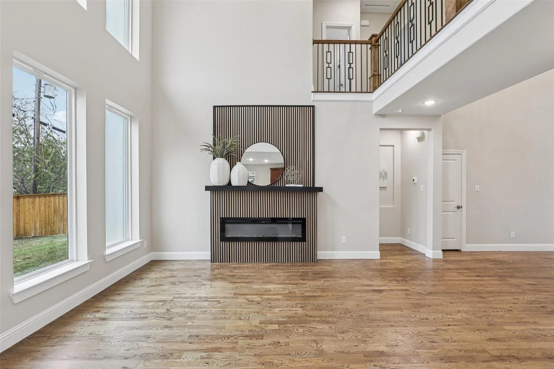 Photo of 1713 Highland Drive W