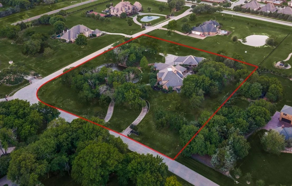 Photo of 2626 Twelve Oaks Lane