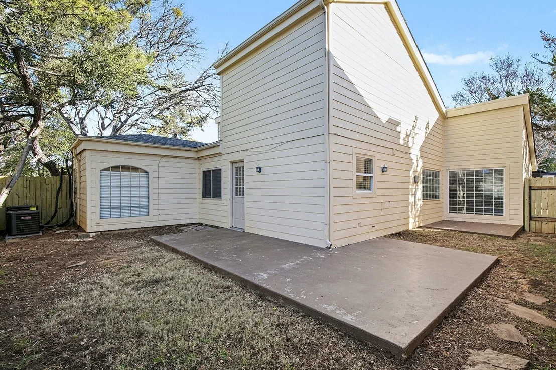 Photo of 1606 Hawthorne Drive
