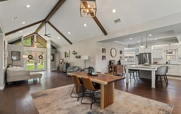Photo of 237 E Hideaway