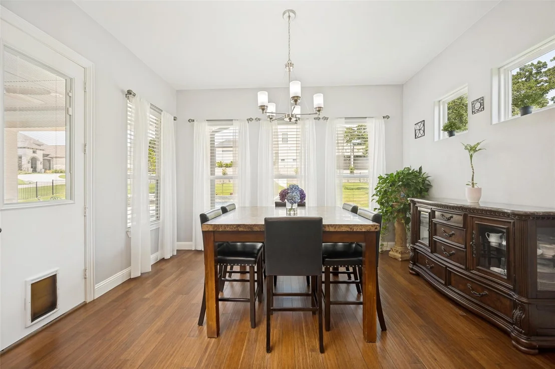 Photo of 2501 Oak Bluff Drive