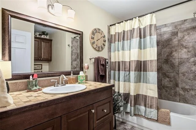 Photo of 1411 Raintree Lakes Circle