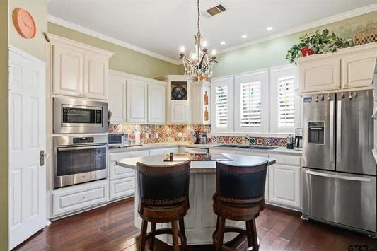 Photo of 804 Festoon Court
