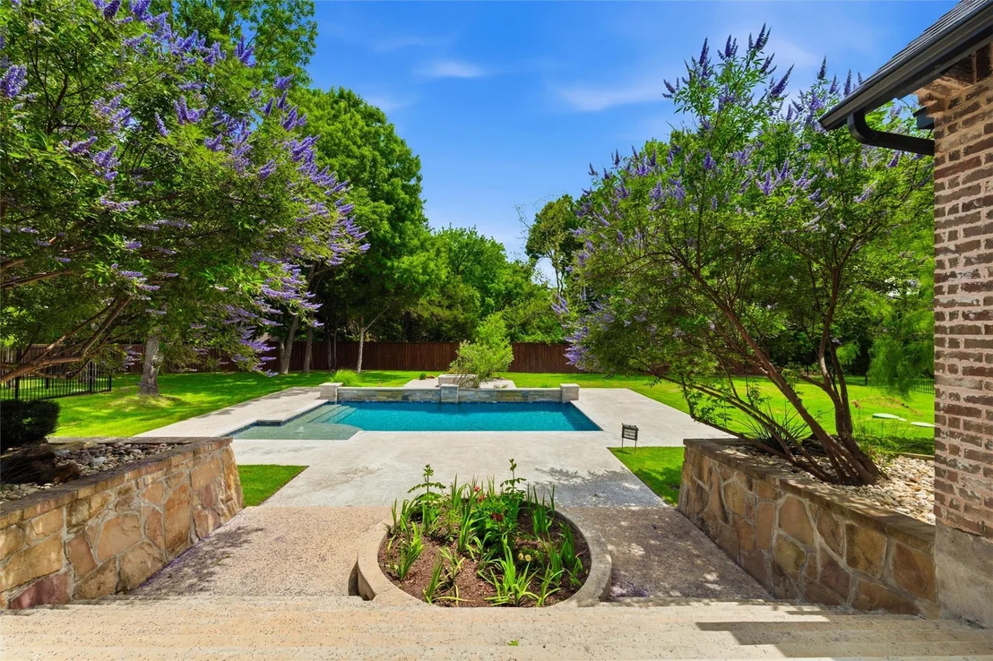 Photo of 1019 Country Way
