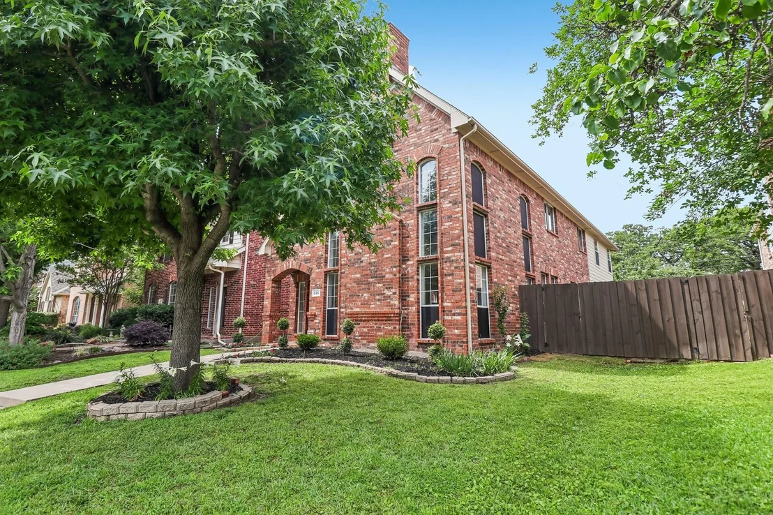 Photo of 526 Archer Drive