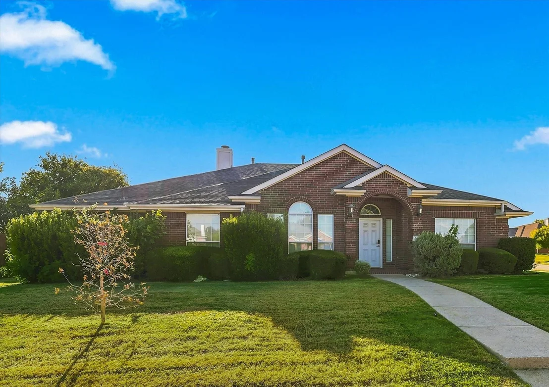 Photo of 335 Linhurst Drive