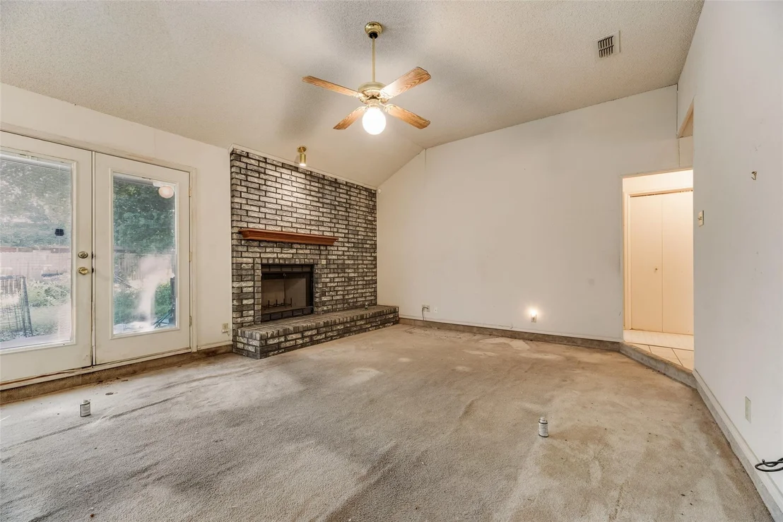 Photo of 6010 Maple Leaf Drive