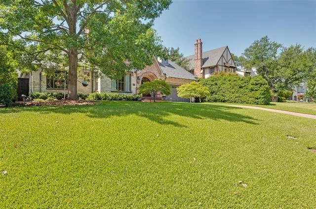 Photo of 5638 Greenbrier Drive