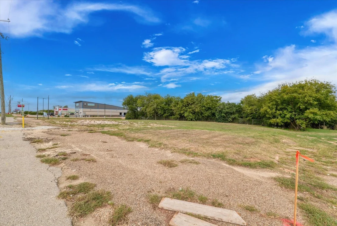 Photo of 529 W Mcgregor Drive